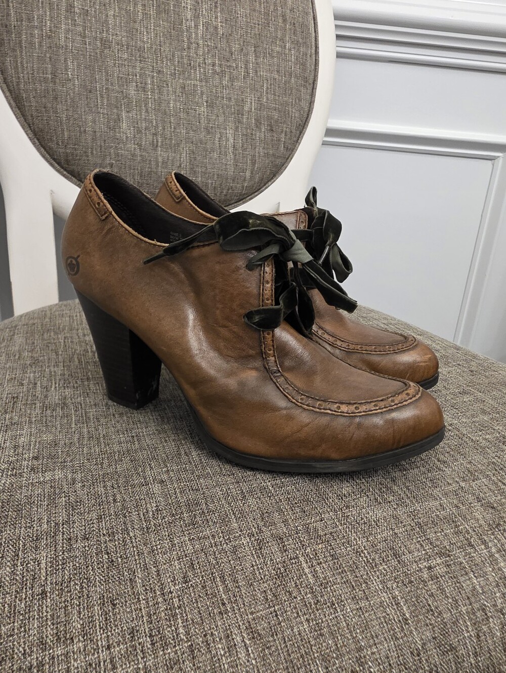 Born Brown Leather Heeled Shoes Size 9